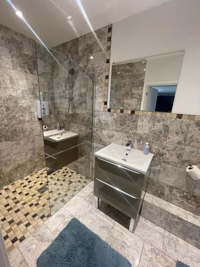Beautiful En-Suite Bedroom Ipswich Ngoại thất bức ảnh