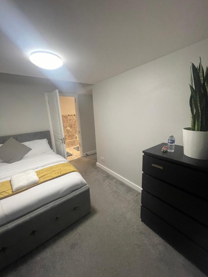 Beautiful En-Suite Bedroom Ipswich Ngoại thất bức ảnh